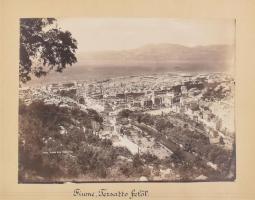 cca 1895 Fiume felvonulás és látkép Tersatto felöl, 2 db nagy méretű fotó, kétoldalas kartonon 37x31...