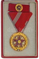 1957. "Kiváló Szolgálatért Érdemérem" aranyozott, ezüstözött, zománcozott kitüntetés mellszalagon, szalagsávon miniatűrrel, eredeti tokban T:AU Hungary 1957. "Distinguished Service Medal" gilt, silver plated, enamelled decoration with ribbon, with miniature and miniature ribbon, in original case C:AU NMK 614.