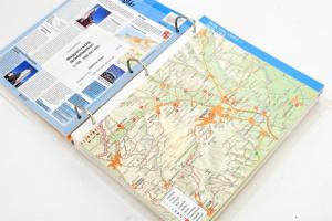 Magyarország térképlapokon gyűrűs berakóban, hátoldalon leírásokkal, képes ismertetőkkel. Edition At...