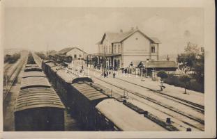 Komárom railway station photo