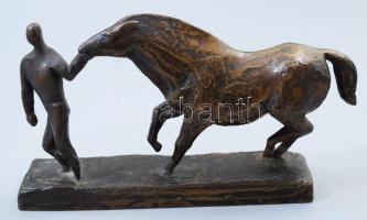 Beck András (1911-1985): Lovat vezető fiú. Patinázott bronz, jelzés nélkül, cca 1945-1950, 18x10 cm,...