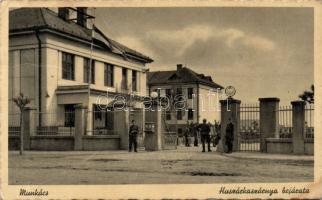 Munkács military barracks entrance (fa)