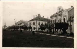 Csíkszereda, Mercurea Ciuc; M. kir. posta épülete. Elekes M. hírlapiroda kiadása, Biró felvétele / post office