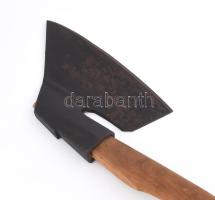 Nagyméretű antik teknővájó fejsze, h: 84 cm