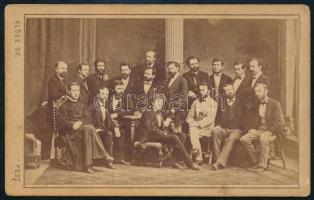 cca 1880 Klösz György fotója, magyar társaság tagjairól vizitkártya méretben
