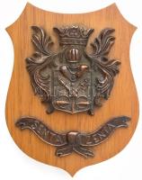 Zenta város bronz címere fa alapon / Senta, SR bronze coat of arms on wood 15x19 cm