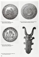 Pusztai László: Magyar öntöttvasművesség. Bp, 1978, Műszaki. Fekete-fehér fotókkal gazdagon illusztr...