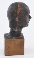 Reményi József (1887-1977): Férfi büszt (Végh Gusztáv?). Bronz, jelzett, m: 5,5 cm