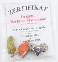 A Berlini fal egy darabja, tanúsítvánnyal + NDK katonai sapka