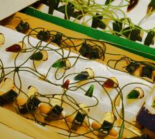 4 darab működő égősor, dobozban