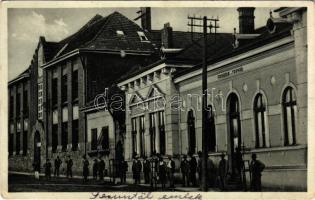 1940 Tasnád, Városháza és Állami iskola. Löwynger kiadása / Primaria si Scoala de Stat / town hall, state school (Rb)