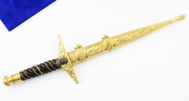 Határőr dísztőr. Az Országos Rendőr-Főkapitányság adománya Határőrségi állományban végzett munkáért,...