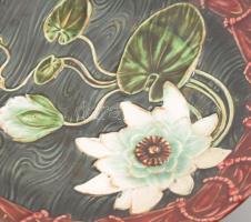 Schütz süteménykínáló készlet. Talpas kínáló és 6 darab tál, jelzés nélkül, mázhibákkal, d: 17,5-25 ...