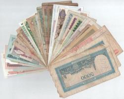 30db-os vegyes külföldi bankjegy tétel, közte Mongólia, Tádzsikisztán, Románia, stb. T:AU-G