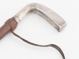 Régi lovaglópálca, ezüst (Ag) fejjel, jelzett, h: 84 cm