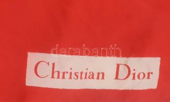 3 darab kenő, közte Dior jelzéssel