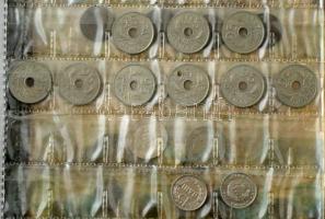 ~220db-os magyar és külföldi érmetétel használt állapotú berakólapokon T:vegyes
~220pcs Hungarian a...