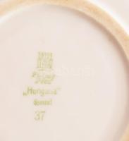 Zsolnay köretes tál, jelzett, kopással, 26x24 cm