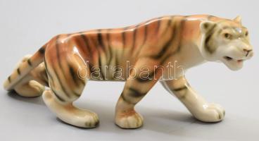 Royal Dux porcelán tigris. Kézzel festett, jelzett, hibátlan, h: 20 cm