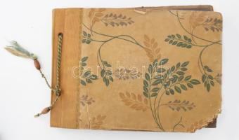 1929 Bécsi bordélyház fotóalbuma, nevesített portrékkal, 35 db fotóval, közte sérült fotó, néhány be...