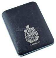 Kanada 1972. 1D Ag "II. Erzsébet" eredeti műbőr dísztokban T:UNC 
Canada 1972. 1 Dollar A...