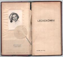 1953 Budapesti Műszaki Egyetem vegyészmérnöki kar fényképes leckekönyve Holló Judit részére, sok bejegyzéssel, aláírásokkal, illetékbélyegekkel + 1929 Holló Judit születési anyakönyvi kivonata (,,Származási jegy")