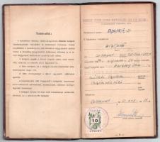 1953 Budapesti Műszaki Egyetem vegyészmérnöki kar fényképes leckekönyve Holló Judit részére, sok bej...