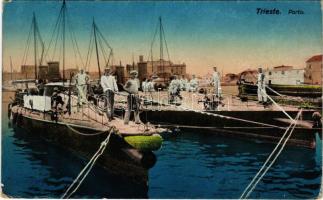 1917 Trieste, K.u.k. Kriegsmarine / Osztrák-magyar haditengerészet matrózai torpedónaszádokkal / Austro-Hungarian Navy mariners on torpedo boats. Gius. Stokol &amp; Debarba