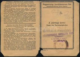 1919 Magyarországi Szociáldemokrata Párt tagsági könyve tagsági bélyegekkel. Szakadással