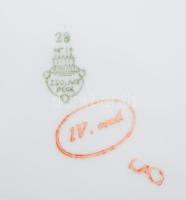 Zsolnay süteményes készlet, jelzett, teljes, kis kopással, d: 15-28 cm