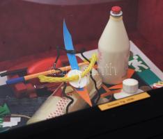 Tommy Vig (1938-): Ragadós. Vegyes technika, kollázs, applikációk, karton, jelzett a hátoldalán. Üve...