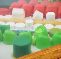 Tommy Vig (1938-): Hajrá, magyarok (2016)! Vegyes technika, kollázs, applikációk, karton. Jelezve kö...