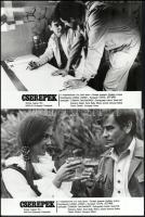 cca 1989 előtt készült, "Cserepek" című magyar film jelenetei és szereplői, 10 db vintage produkciós filmfotó (vitrinfotó, lobbyfotó) ezüst zselatinos fotópapíron, a használatból eredő (esetleges) kisebb hibákkal, 18x24 cm