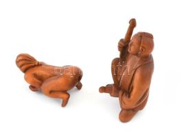 Japán kétrészes netsuke, összeilleszthető erotikus figurapár. Faragott és pácolt egzóta fa, jelzett,...