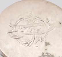 Fedeles díszpohár, nemzeti szalag festéssel. cca 19. sz. második fele, ezüst (Ag) fedéllel, jelzett:...