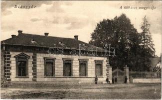 1924 Diósgyőr (Miskolc), a 600 éves mogyorófa. Hangya szövetkezet kiadása