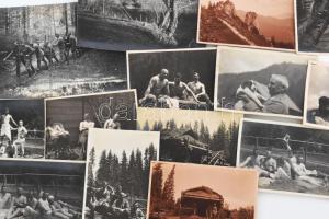 1917, 42 darab albumból kiszedett harctéri fotó a 37. honvéd tarackosezredről, erdélyi hadszíntéren,...