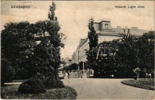 Szabadka, Subotica; Kossuth Lajos utca, park. Víg Zsigmond Sándor kiadása / street, park (felületi sérülés / surface damage)