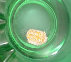 Bohemia zöldüveg asztaldísz. Terv.: Adolf Matura. Címkével jelzett, d: 15,5 cm