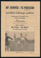 1955 Bp. Honvéd - FC Partizán (Belgrád) nemzetközi labdarúgó mérkőzés füzete, hátoldalán TOTÓ reklámmal