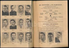 1955 Bp. Honvéd - FC Partizán (Belgrád) nemzetközi labdarúgó mérkőzés füzete, hátoldalán TOTÓ reklám...