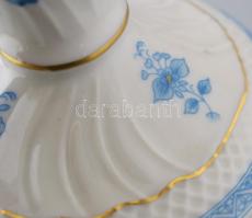 Hollóházi kék virágmintás gyertyatartó, jelzett, hibátlan, m: 13 cm