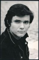 Oszter Sándor (1948-2021) színészaláírt fotója 9x14 cm