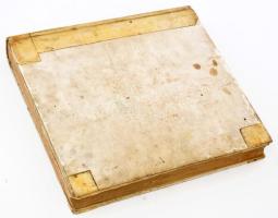 Móra László (1947-): Vázlatok, vázlatfüzet színes és grafitceruzás vázlatokkal, jelzett, 24×20 cm