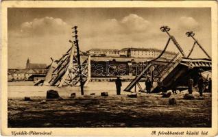 1941 Újvidék, Novi Sad; Pétervárad vára, felrobbantott közúti híd. Zima Károly és Társa kiadása / Grad Petrovaradin / Festung Peterwardein / castle, ruins of the blown-up bridge (EK)