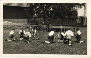 Osztrák cserkészek Tirolban vetélkednek / Österreichischer Pfadfinderbund Landeskorps Tirol / Austrian scouts in Tyrol. Carl Michel Innsbruck photo (fl)