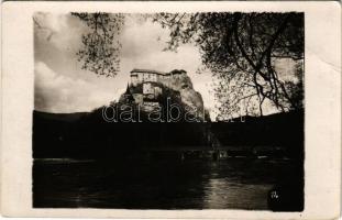 Árvaváralja, Oravsky Podzámok; Árva vára. Juraj Taraj kiadása / Oravsky zámok / Burg Orava / castle. photo (gyűrődés / crease)