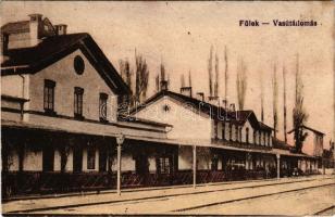 Fülek, Filakovo; vasútállomás. Vasúti levelezőlapárusítás 441. / railway station / Bahnhof (fl)