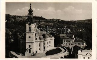 Zilah, Zalau; református templom. Magyar Film Iroda kiadása / Calvinist church (gyűrődés / crease)