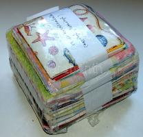 131db különféle papírszalvéta, egy- és többrétegűek, mintásak és különféle alkalmi motívumokkal díszítettek